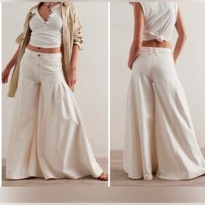 NWT Free People We The Free Pandora Wide Flare Jeans 28S Cream Ivory